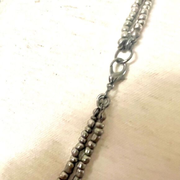 Long double stranded grey beaded necklace - Picture 6 of 12